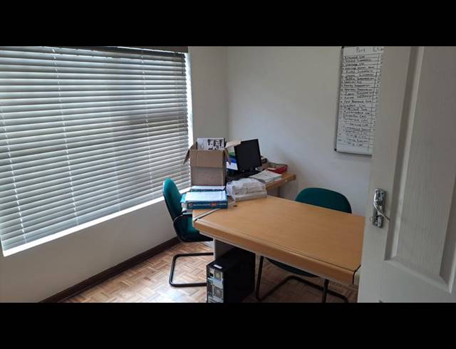 BUSINESS PROPERTY TO RENT IN NEWTON PARK